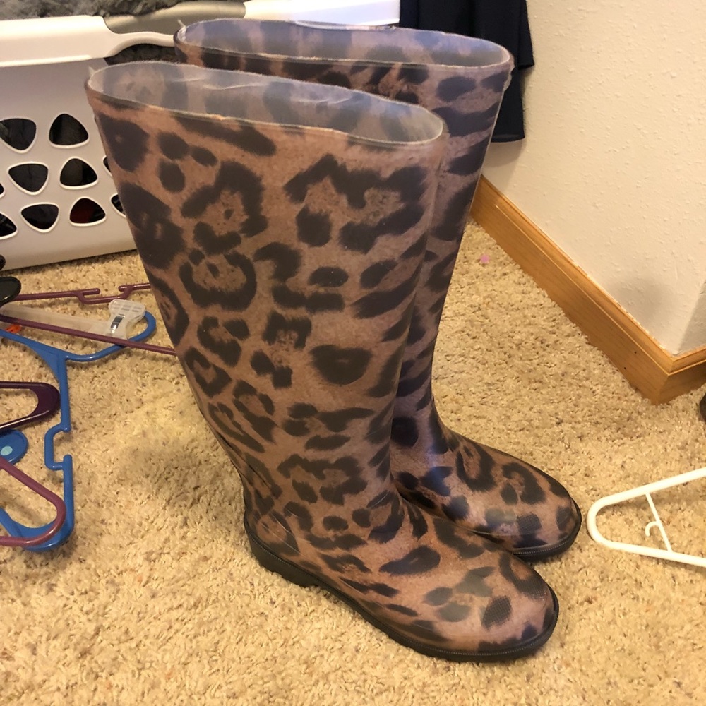 Rain boots